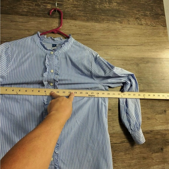 Old Navy Blue White Button Down Shirt with Voluminous Sleeves - Picture 5 of 8